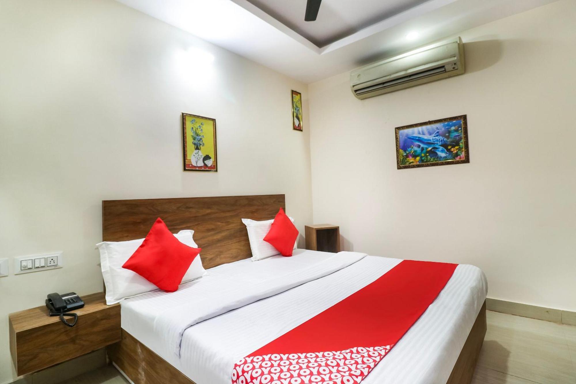Hotel O The Vansh Balaji Hot ファリーダーバード エクステリア 写真